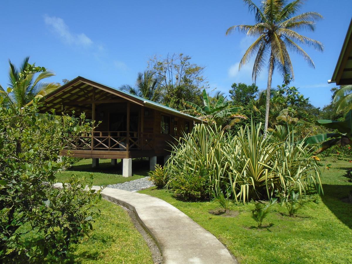 J And H Garden Cabinas Bocas del Toro Extérieur photo