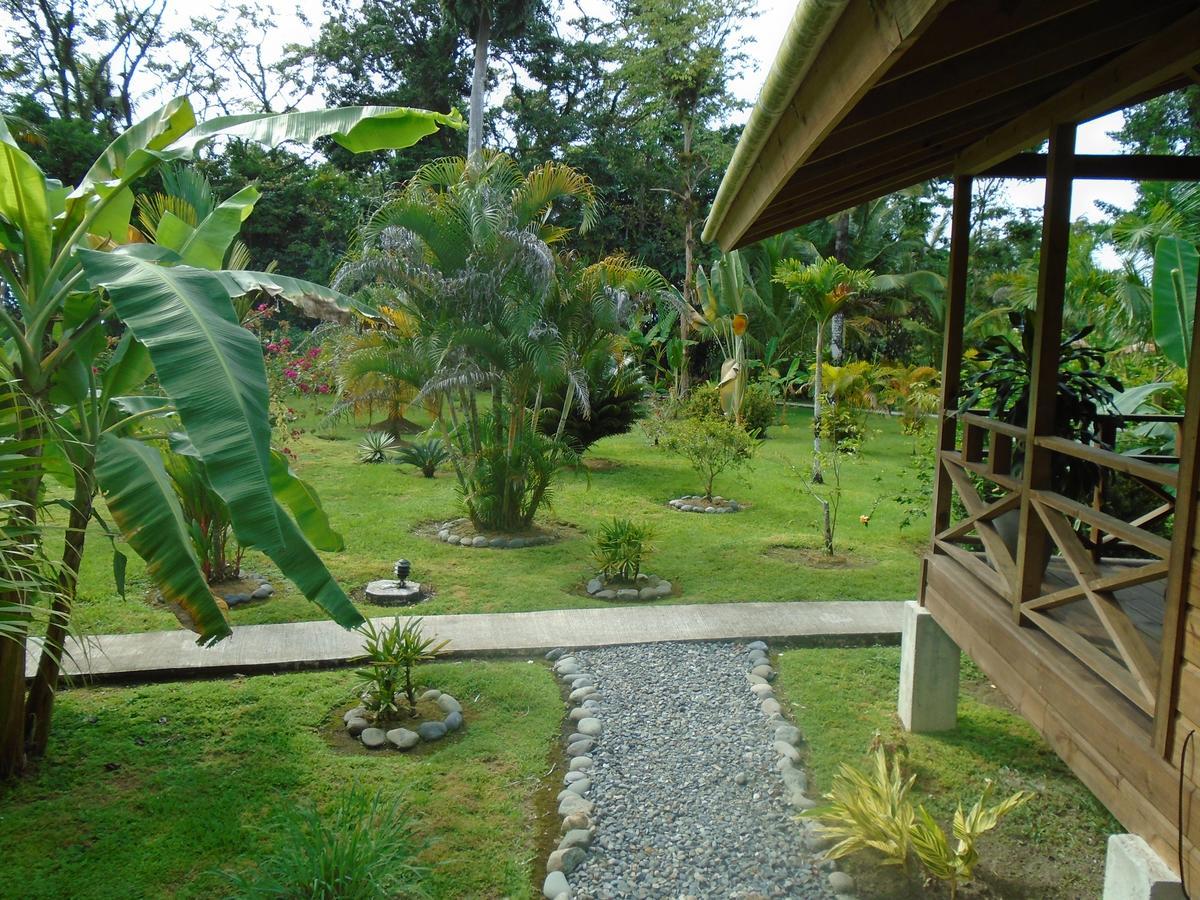 J And H Garden Cabinas Bocas del Toro Extérieur photo